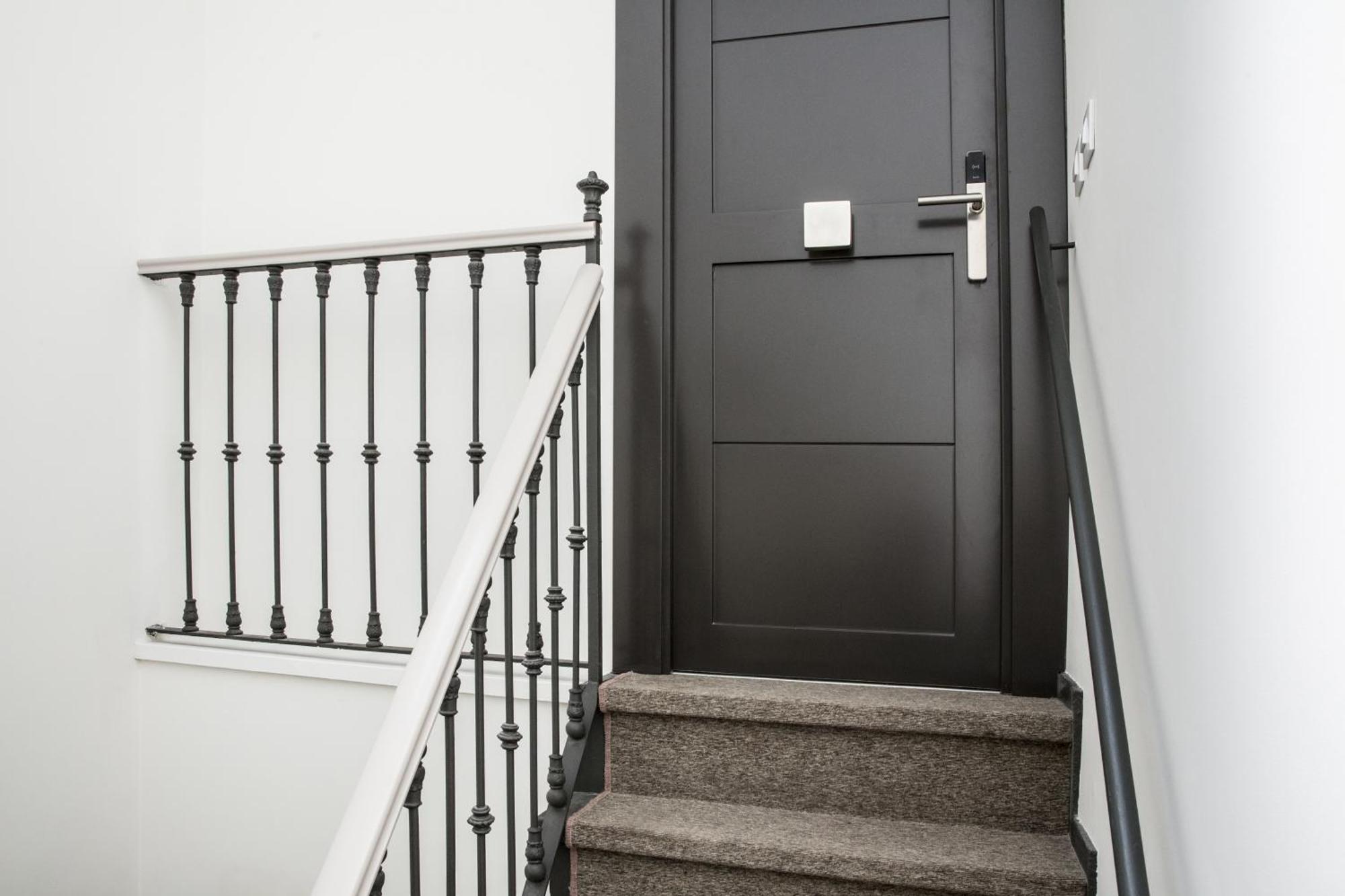 Puerta Catedral Holiday Suites Sevilla Habitación foto