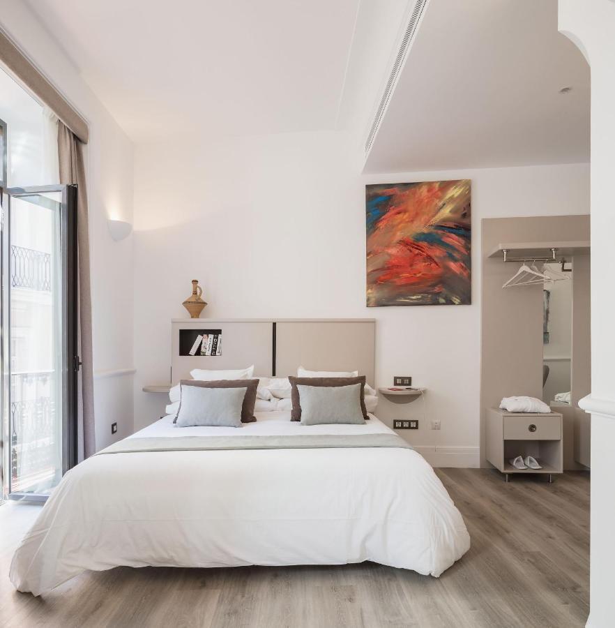 Puerta Catedral Holiday Suites Sevilla Exterior foto